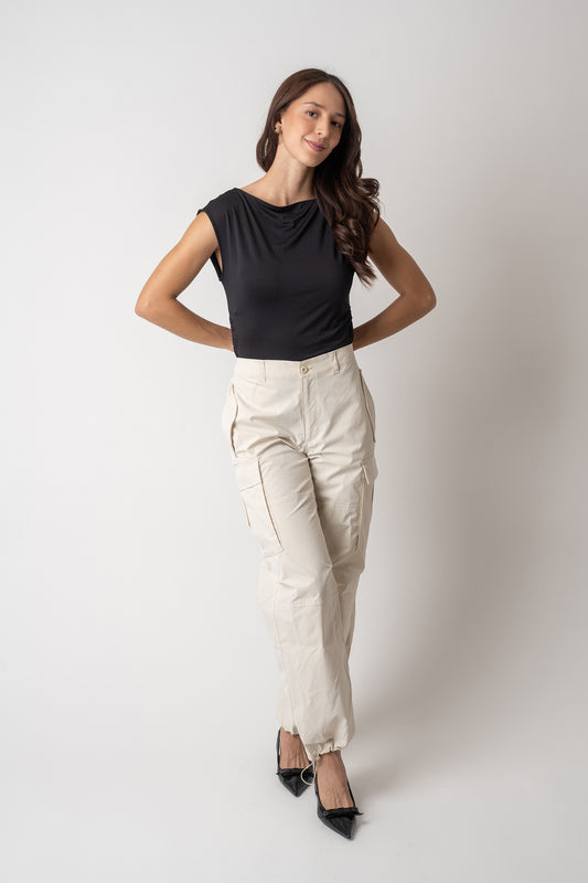 Pantalón cargo beige